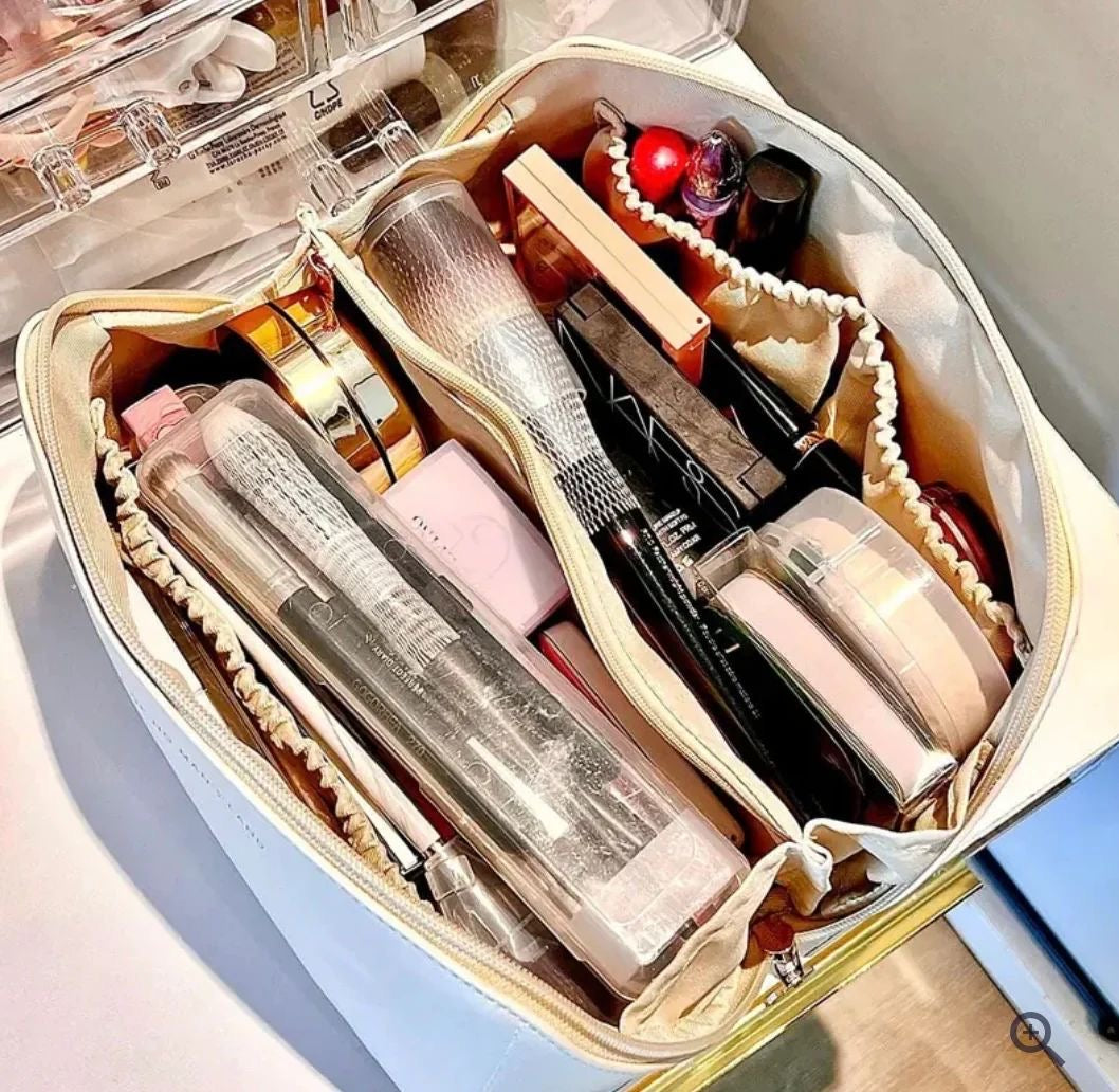 Leather MakeUp Pouche